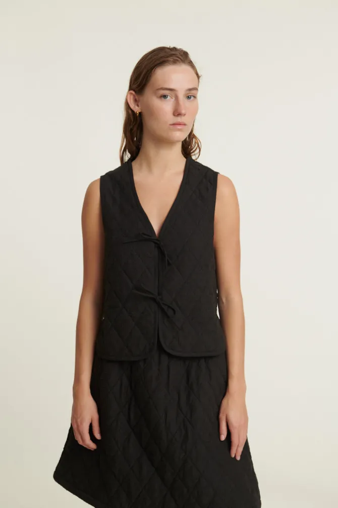Hanna Vest