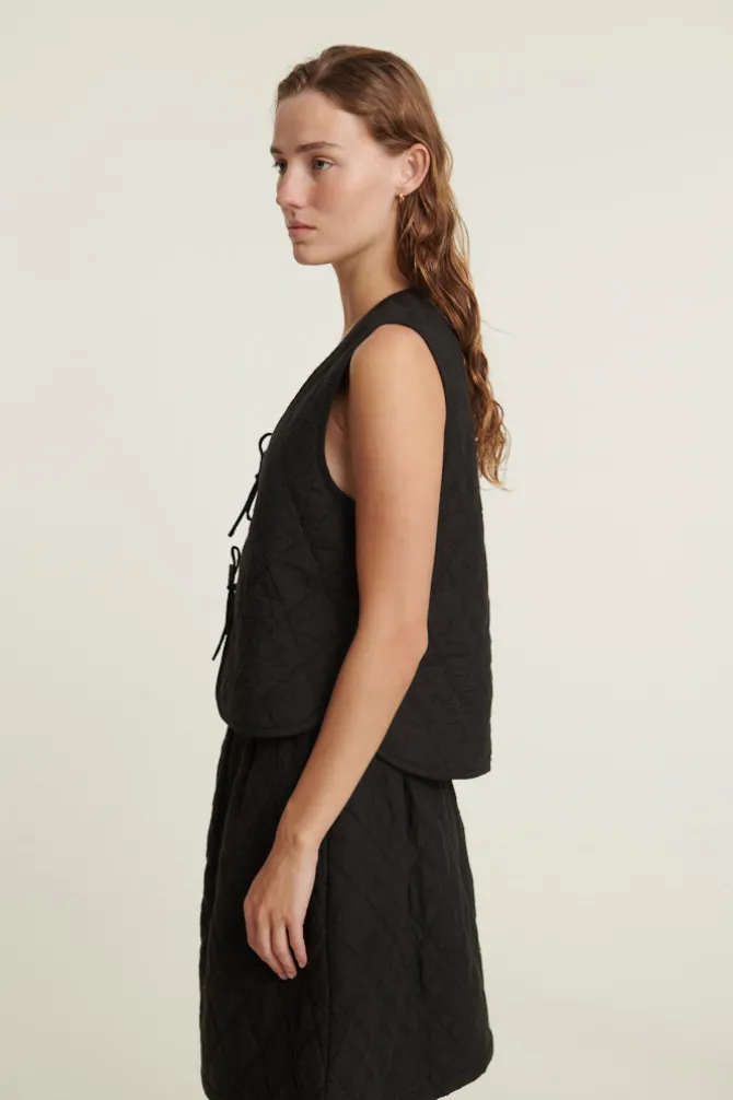 Hanna Vest
