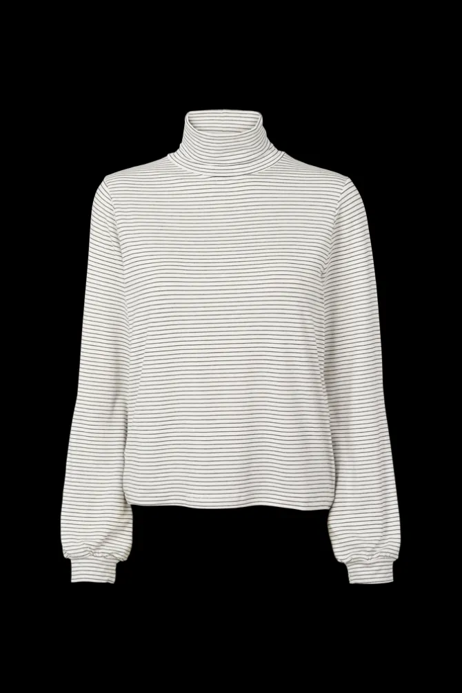 Liva T-Neck