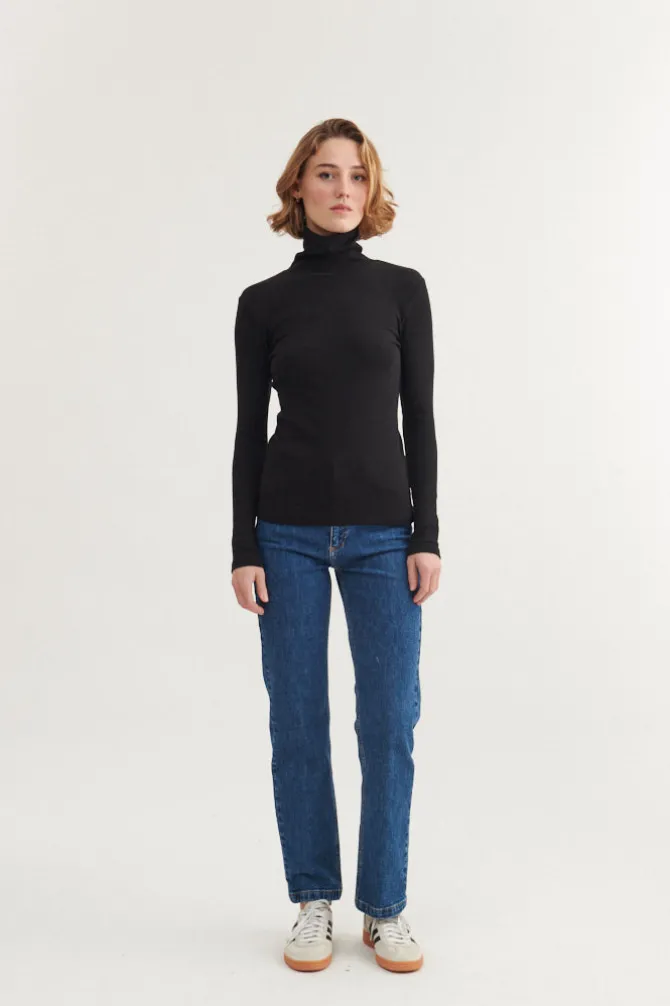 Ludmilla High-neck
