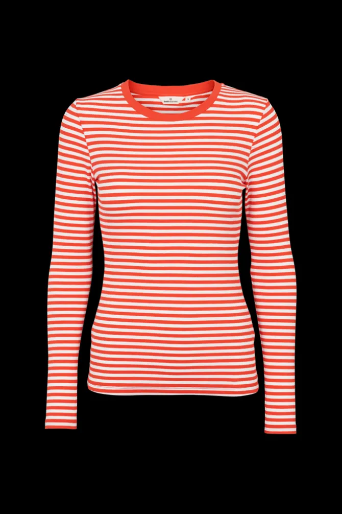 Ludmilla LS Tee
