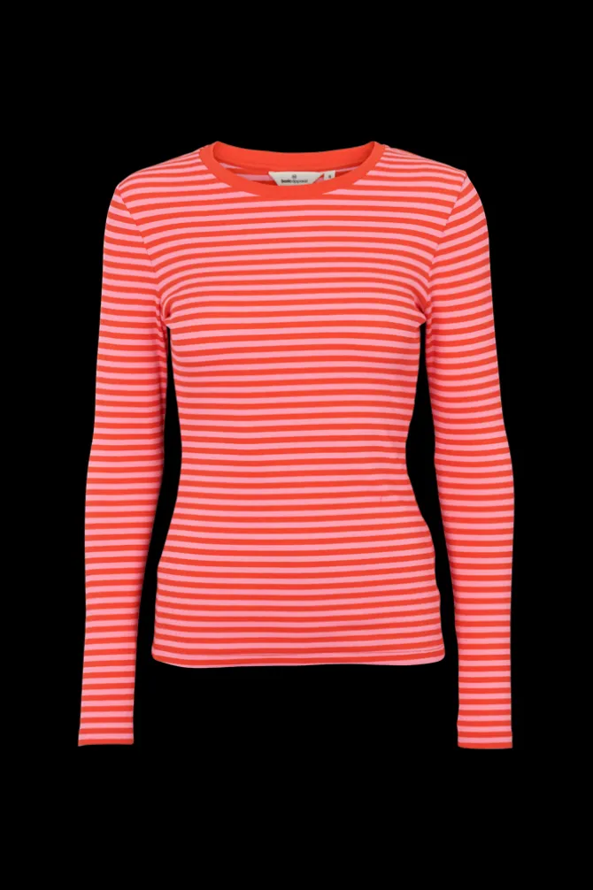 Ludmilla LS Tee
