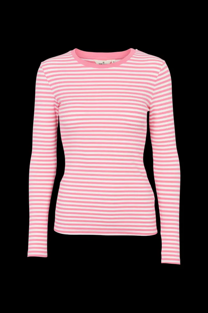 Ludmilla LS Tee