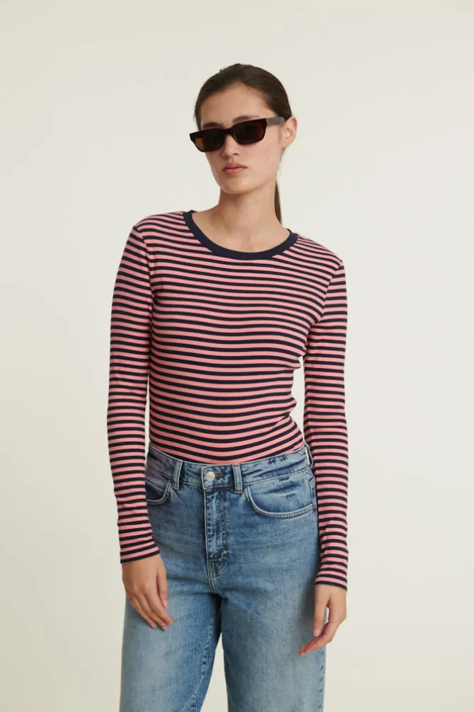 Ludmilla LS Tee
