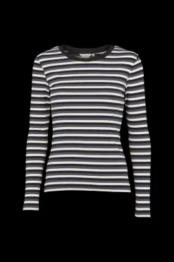 Ludmilla LS Tee