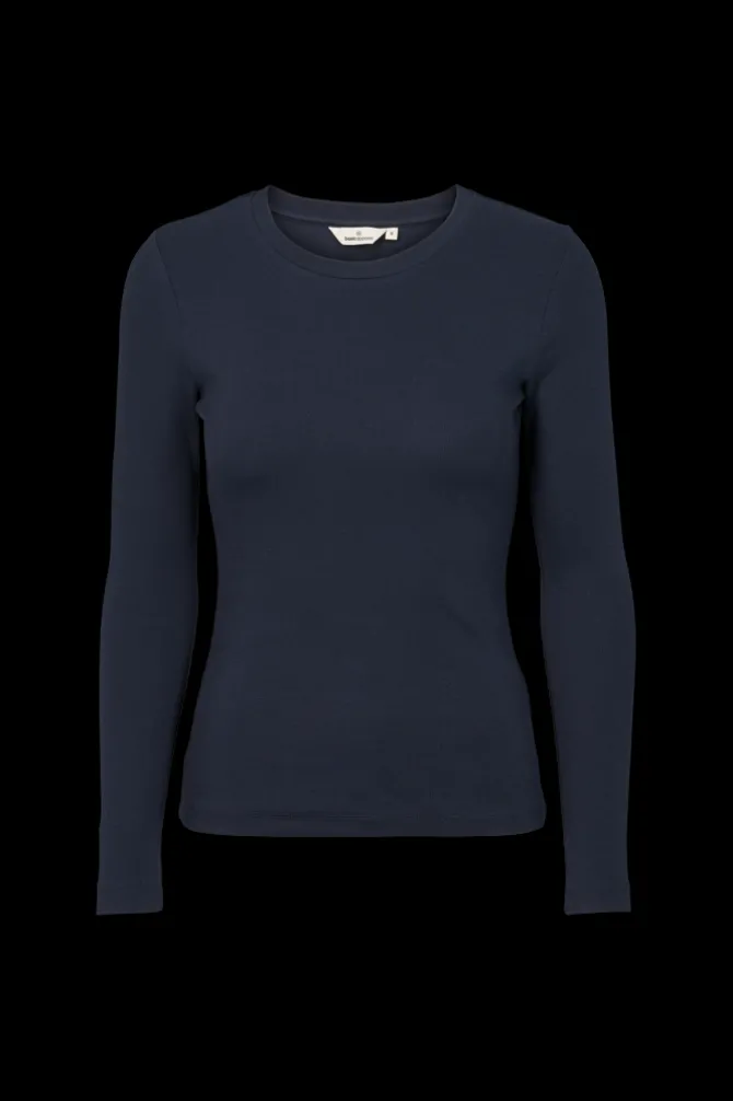 Ludmilla LS Tee