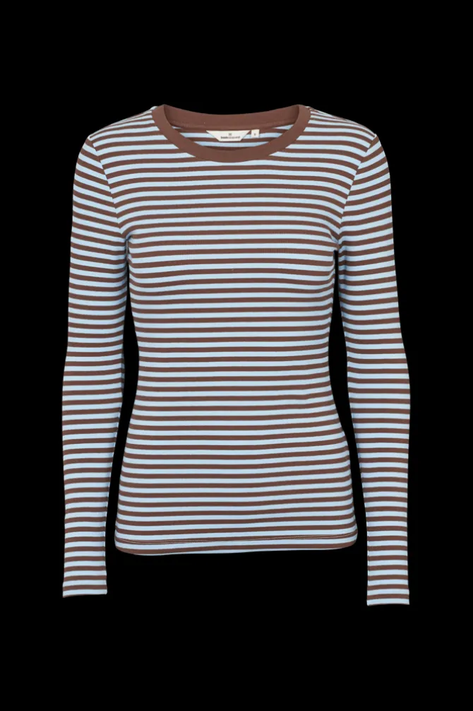 Ludmilla LS Tee