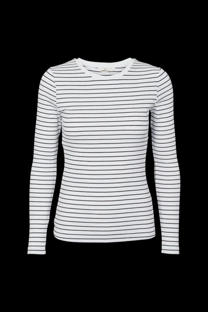 Ludmilla LS Tee