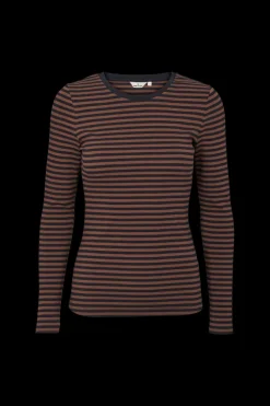Ludmilla LS Tee