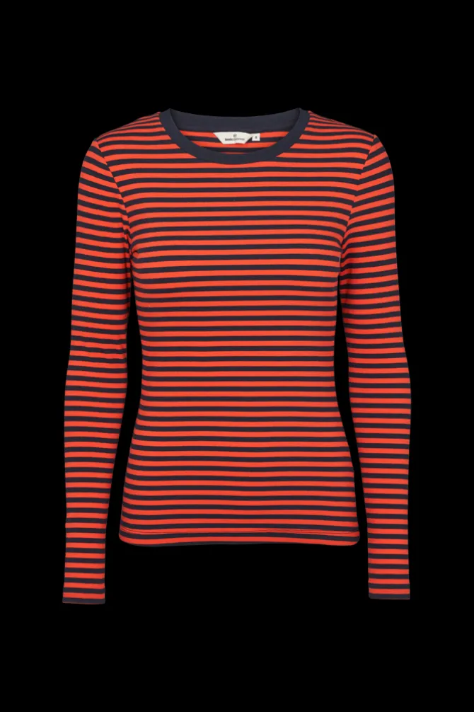Ludmilla LS Tee
