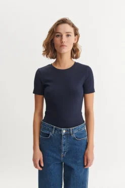 Ludmilla O-Neck